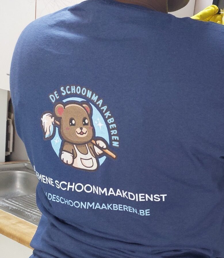 Grondige reiniging van een keuken door De Schoonmaakberen